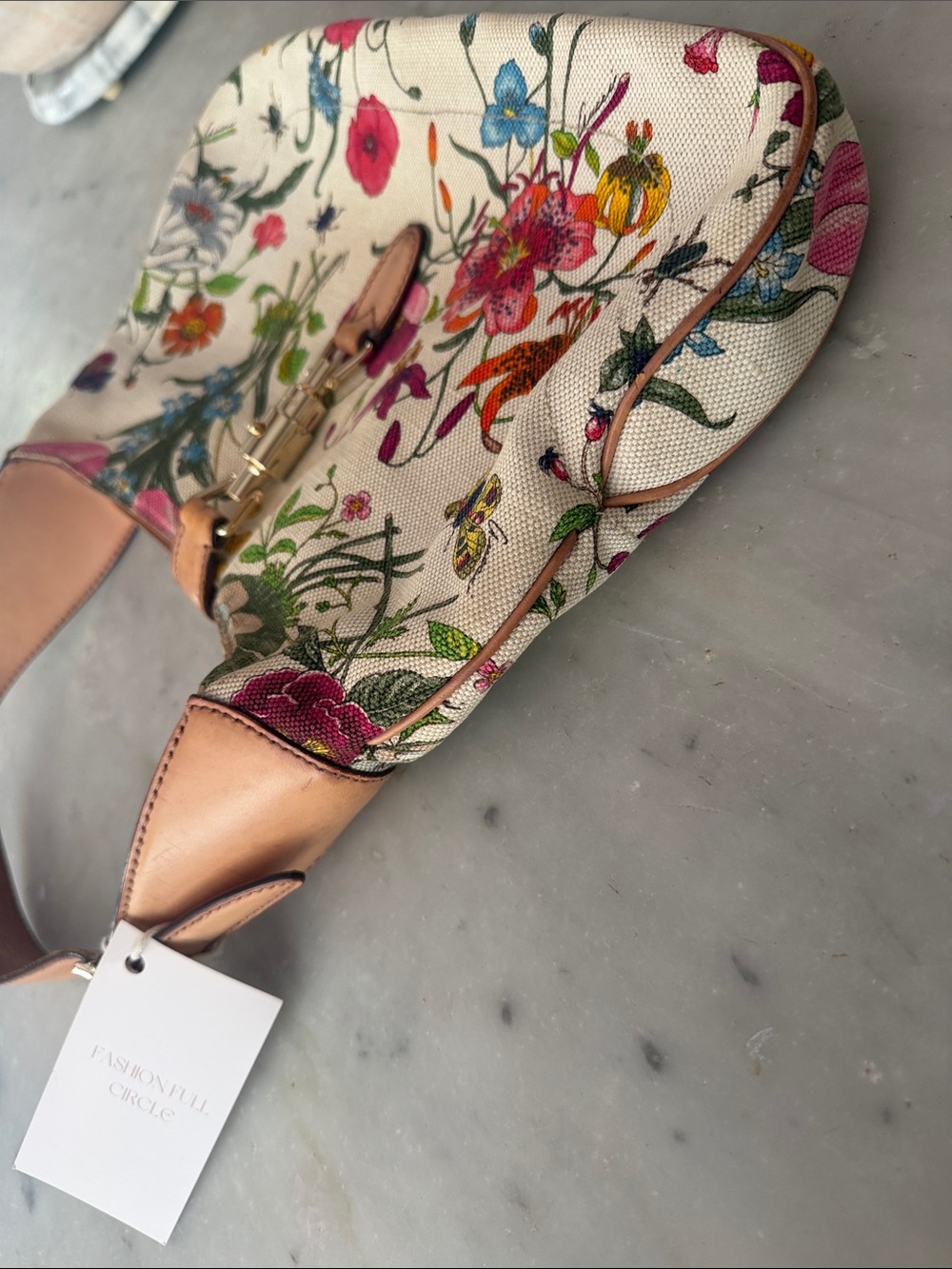 Vintage Gucci Floral Canvas Shoulder Bag with Tan Leather Trim - Picture 6 of 11